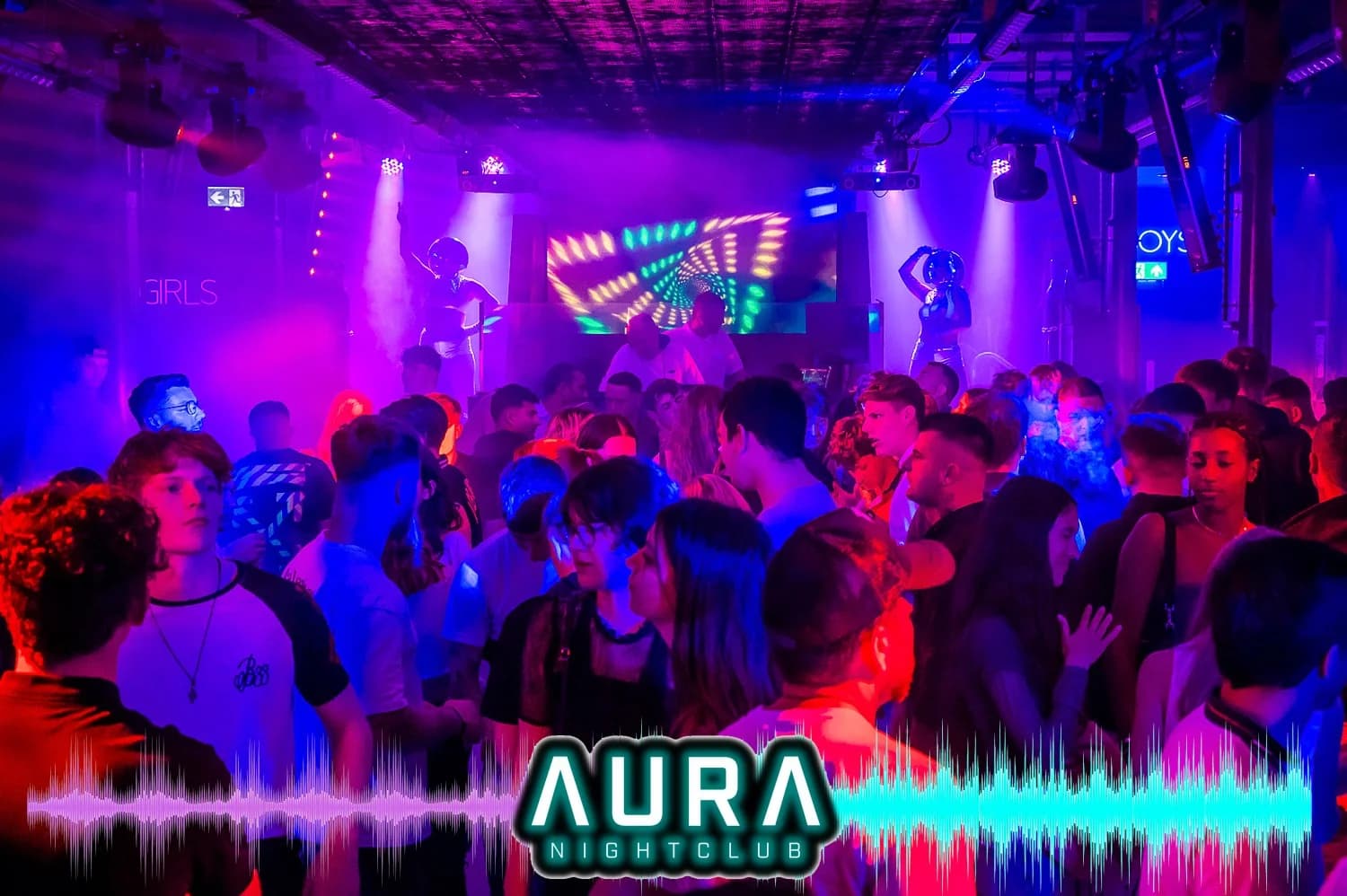 Aura Nightclub Aberdeen - State-of-the-art dancefloor and lighting